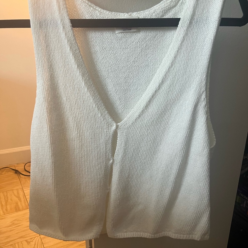 Aritzia Wilfred Sweater Vest